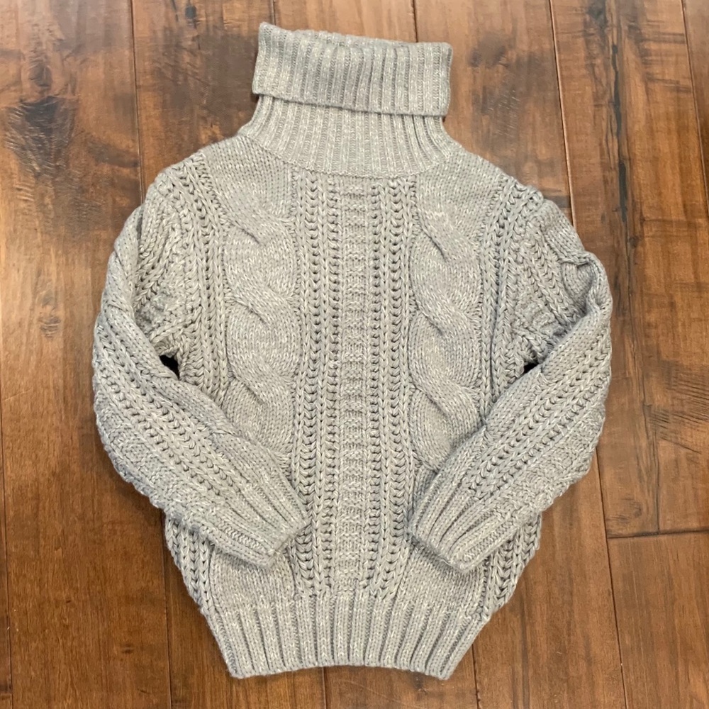 Chunky knit turtleneck grey sweater tunic